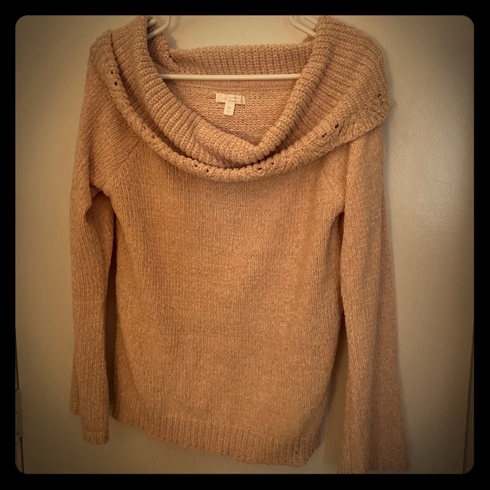 LC Lauren Conrad pale pink scoop sweater